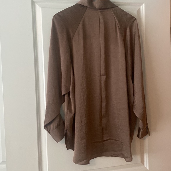 Aritzia Wilfred Button up - Pine Bark - Picture 3 of 3